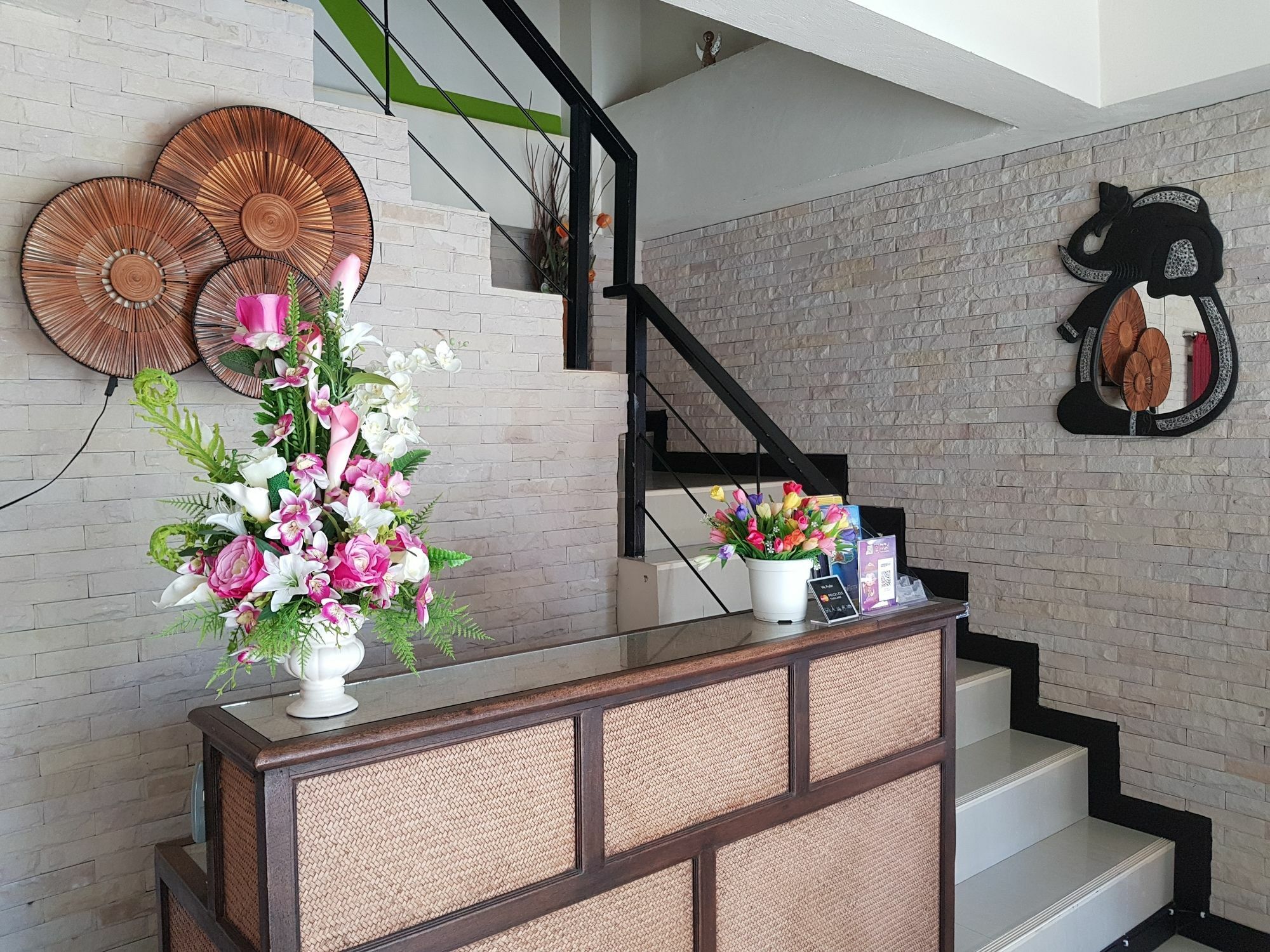 Spa Guest House Jomtien Beach Esterno foto